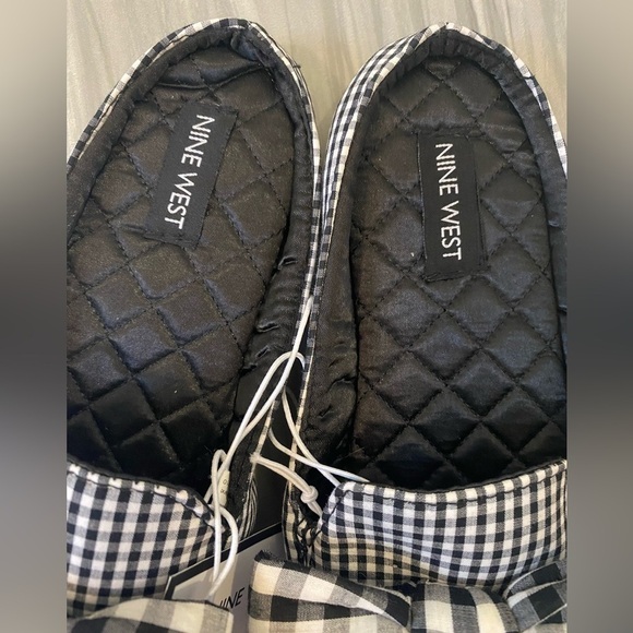 Nine West 7-8 gingham bow house shoes. NWT #ninewest #NWT #gingham #bows - Picture 4 of 5